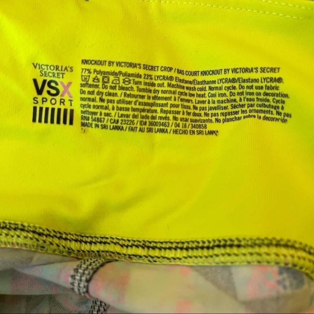 Victoria’s Secret VSX Knockout Sport Capri Tights - Picture 5 of 5